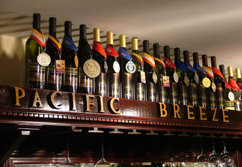 Pacific Breeze Winery | 320 Stewardson Way #6, New Westminster, BC V3M 6C3, Canada | Phone: (604) 522-2228