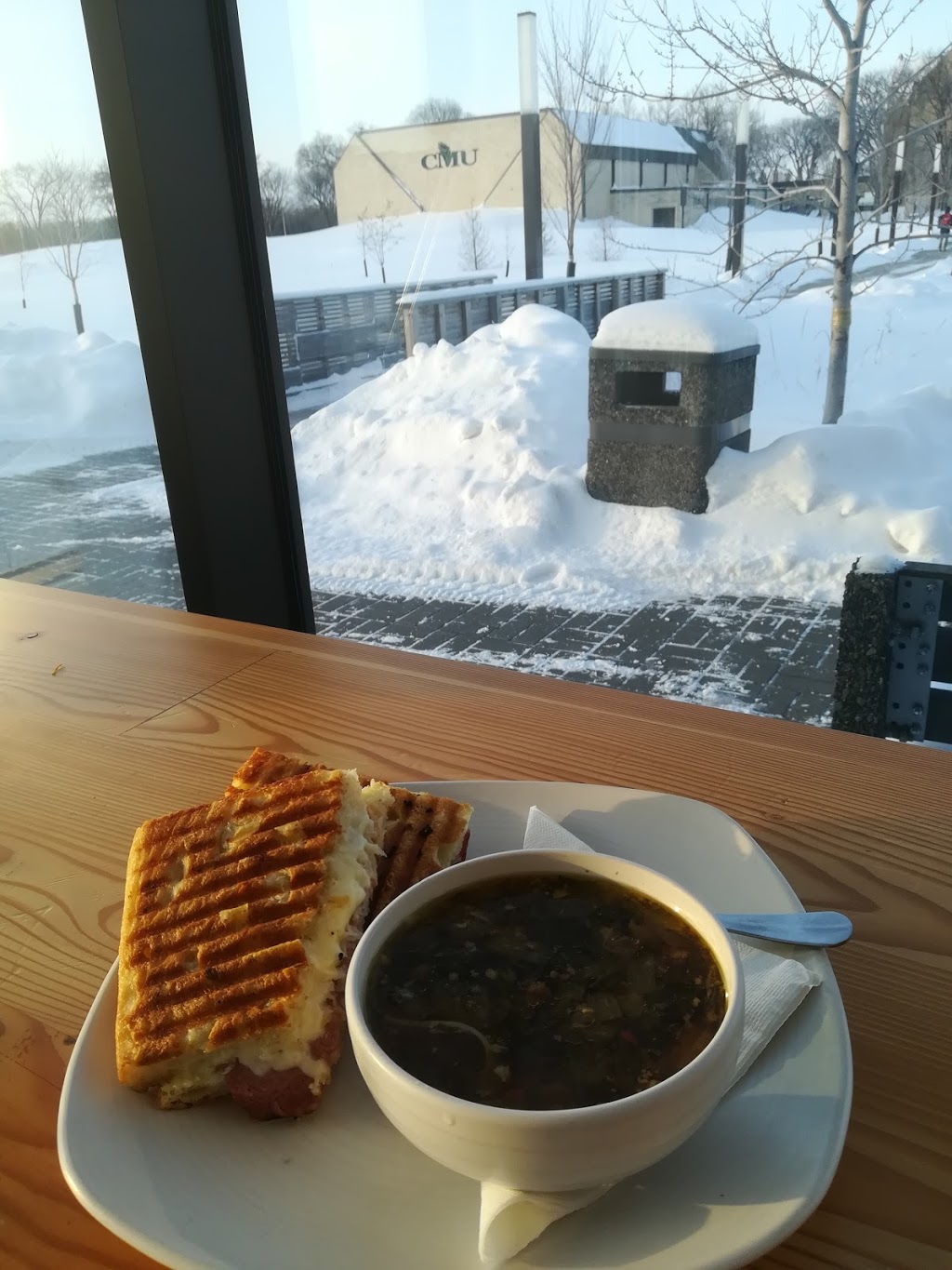 Folio Cafe | 2299 Grant Ave, Winnipeg, MB R3P 2N2, Canada | Phone: (204) 487-3300 ext. 698