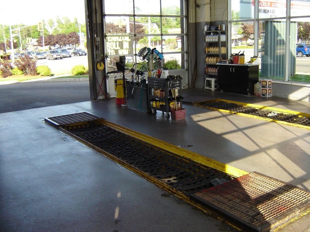 Pennzoil 10 Minute Oil Change Center | 615 Davenport Rd, Waterloo, ON N2V 2G2, Canada | Phone: (519) 746-4765