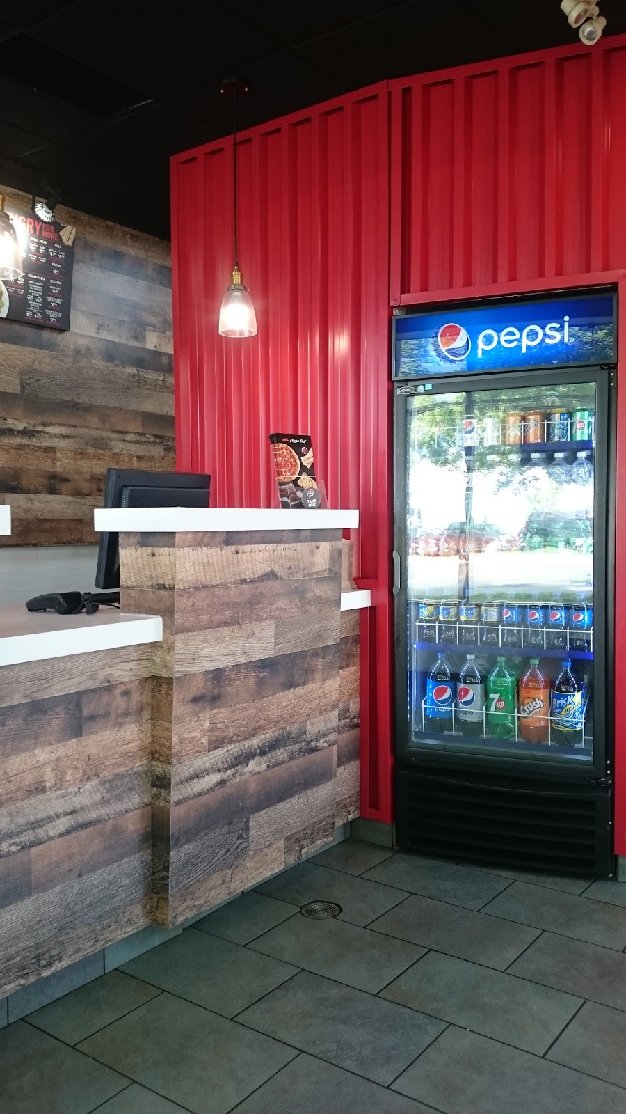 Pizza Hut | 289 Dundas St E, Mississauga, ON L5A 1X1, Canada | Phone: (905) 277-9797