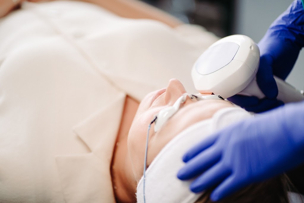 La Suite, médecine esthétique | 484 Bd du Royaume O, Chicoutimi, QC G7H 0S7, Canada | Phone: (418) 973-5588