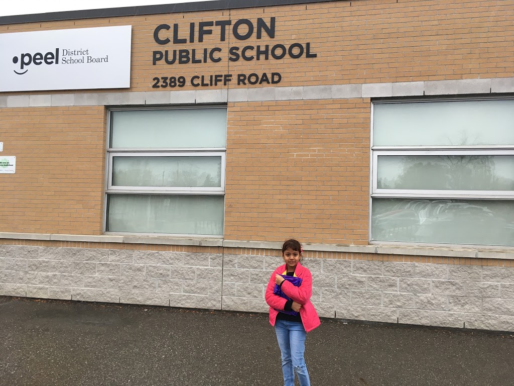 Clifton Public School | school | 2389 Cliff Rd, Mississauga, ON L5A 2P1, Canada | 9052772611 OR +1 905-277-2611