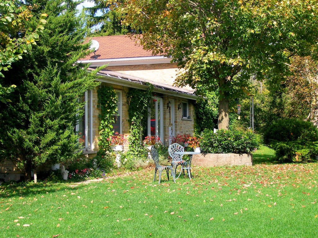 A Valley View Bed and Breakfast | 2 R.R., Granton, ON N0M 1V0, Canada | Phone: (519) 225-2685
