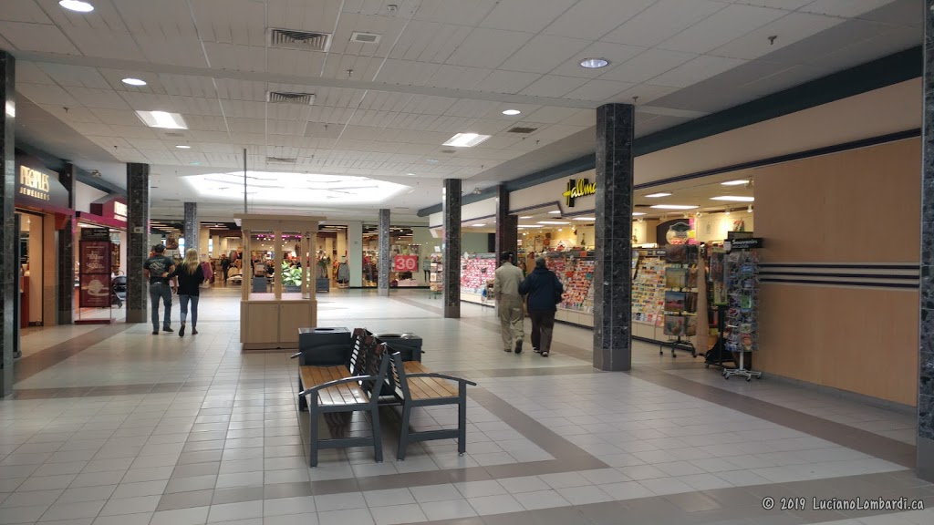 Lindsay Square Mall | 401 Kent St W, Lindsay, ON K9V 4Z1, Canada | Phone: (705) 878-1524