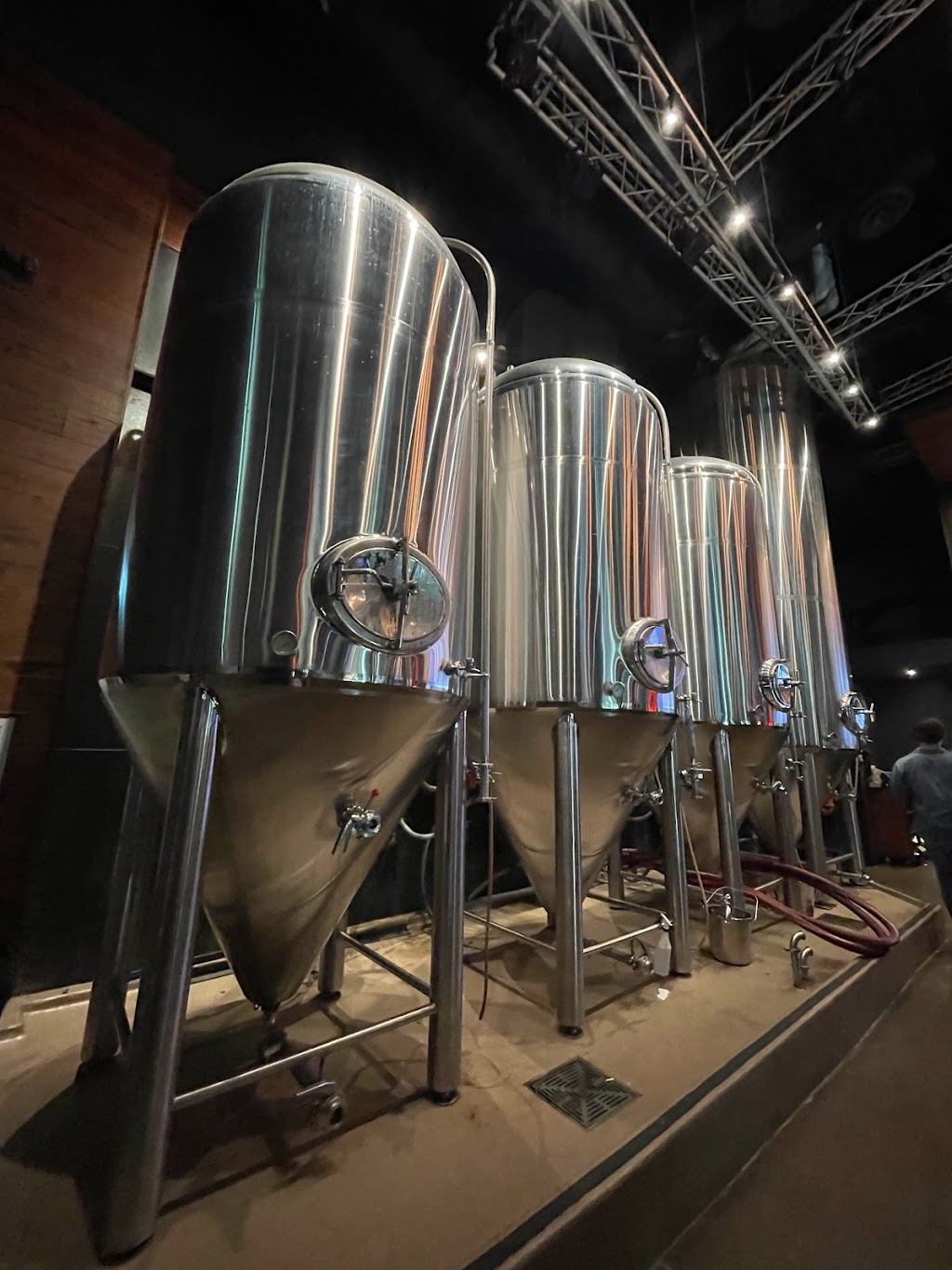 Niagara Brewing Company | 4915-A Clifton Hill, Niagara Falls, ON L2G 3N5, Canada | Phone: (905) 374-5247