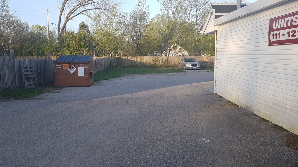 Kings Inn - Orillia | 370 Laclie St, Orillia, ON L3V 4P3, Canada | Phone: (705) 325-2354