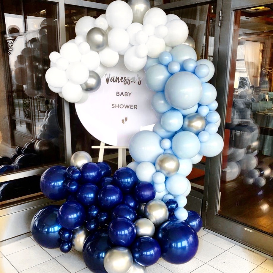Balloon Bar | 9260 Boul Henri-Bourassa O, Saint-Laurent, QC H4S 1L5, Canada | Phone: (514) 545-4342