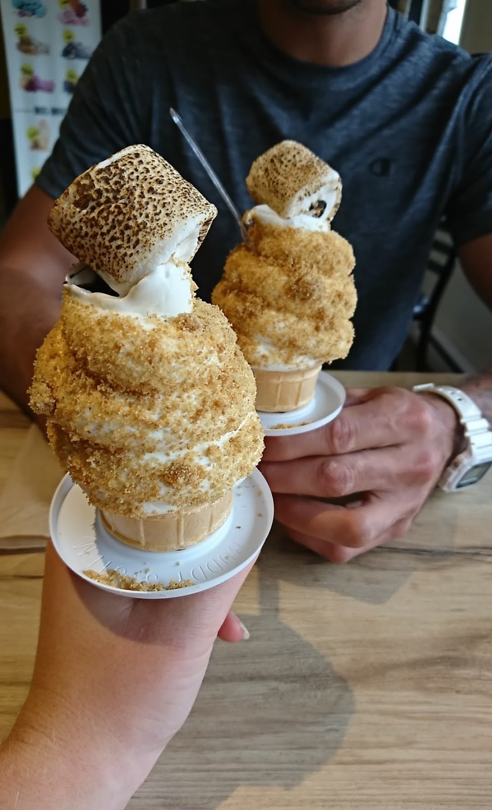 La bûche glacée | 2266 Avenue Larue, Québec, QC G1C 1K1, Canada | Phone: (418) 353-2794