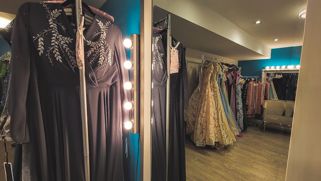 Aseel Dresses | 5343 Tenth Line W, Mississauga, ON L5M 0V8, Canada | Phone: (437) 269-6511