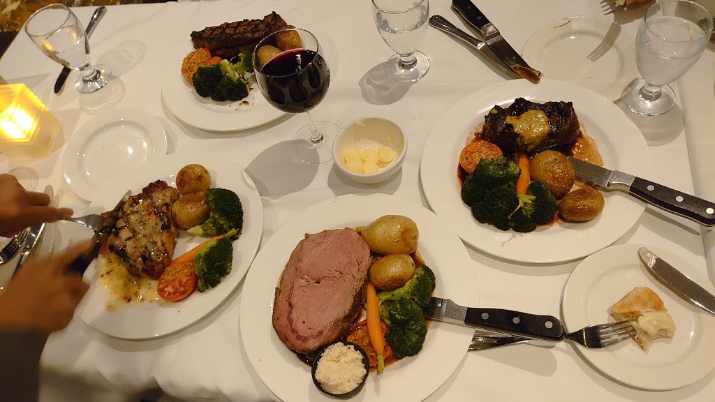 Revolving Dining Room | 5200 Robinson St, Niagara Falls, ON L2G 2A3, Canada | Phone: (905) 356-2651