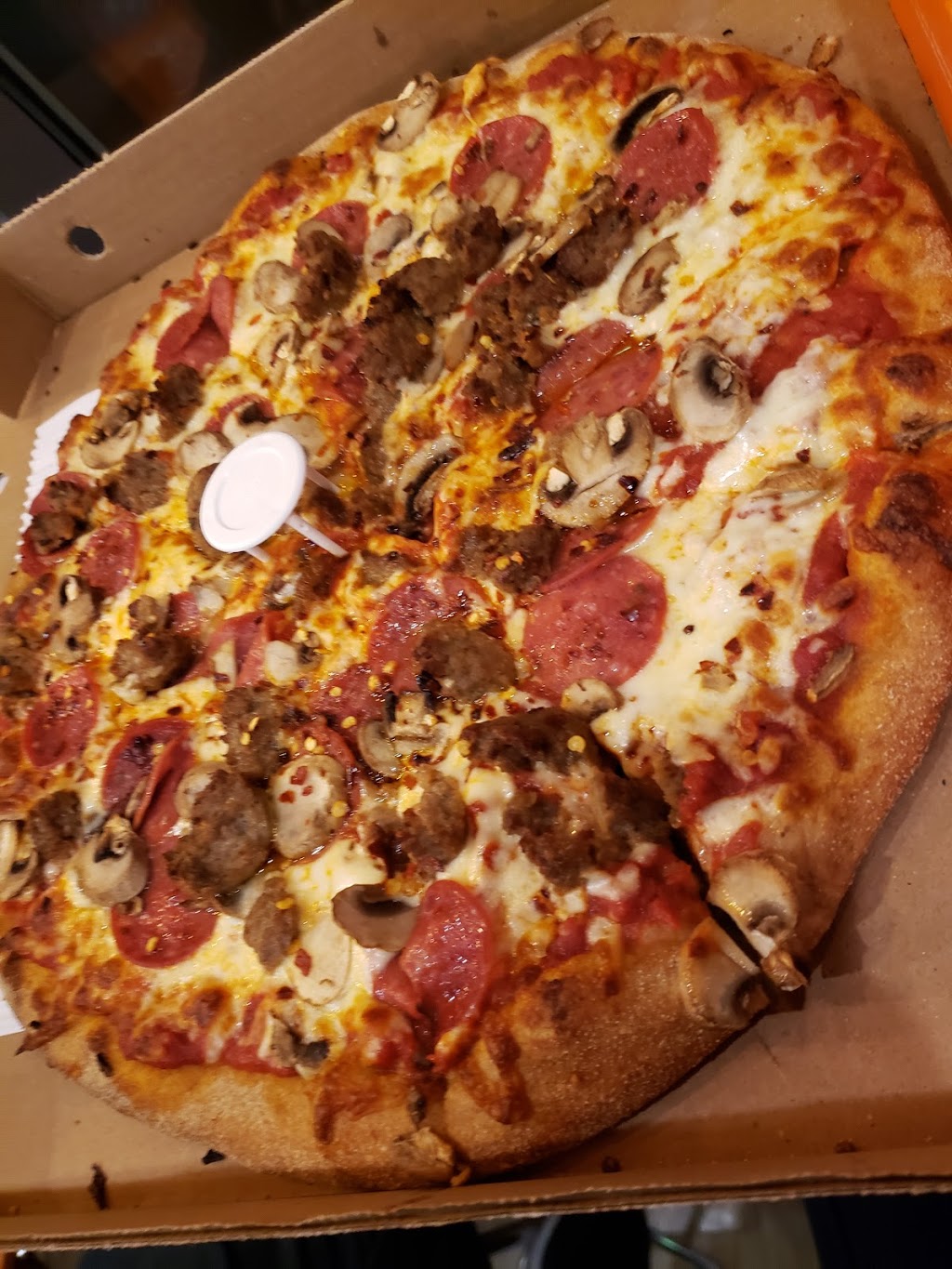 Pizza Pizza | 545 Steeles Avenue West Unit: 25-D, Brampton, ON L6Y 3E7, Canada | Phone: (416) 967-1111