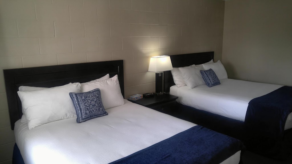 Country Rose Inn | 111 Railway Ave W, Rosetown, SK S0L 2V0, Canada | Phone: (306) 882-3093