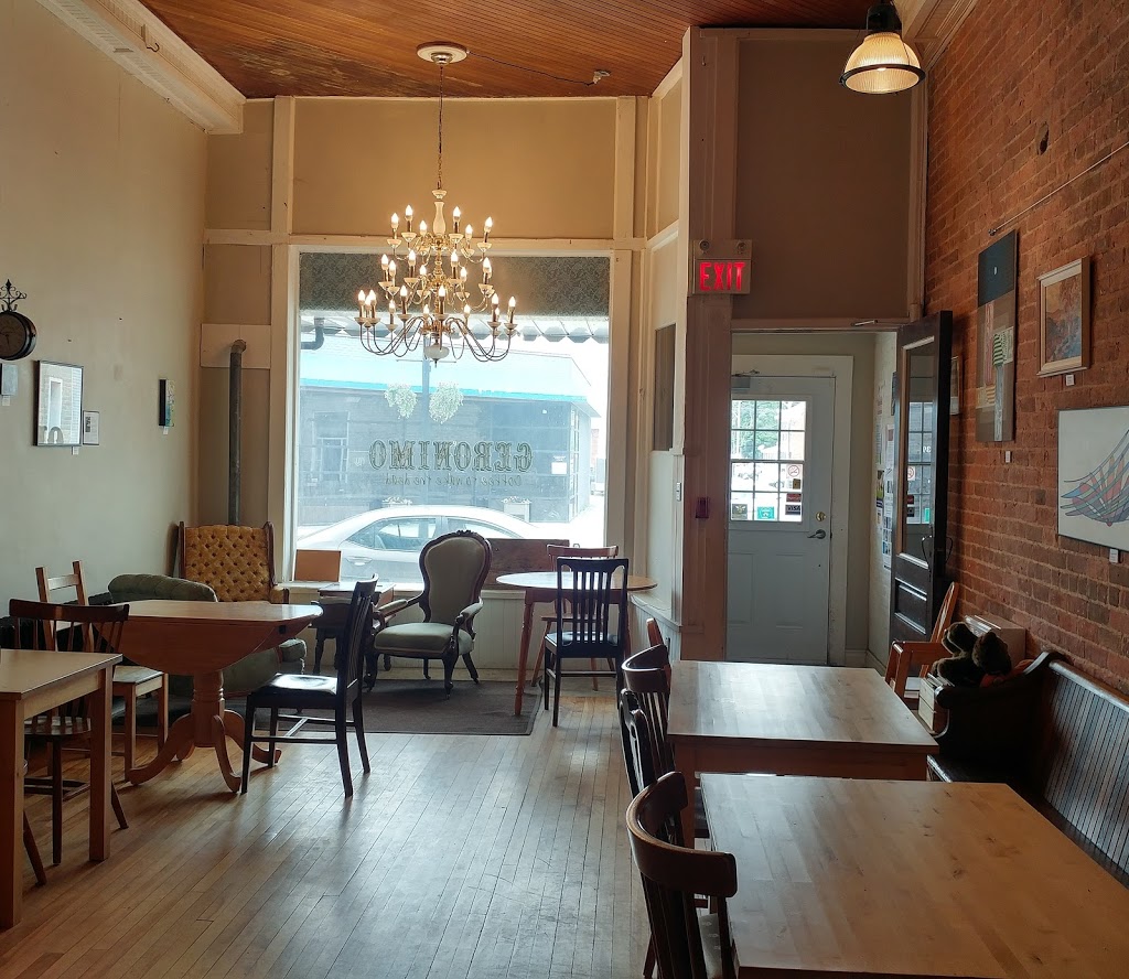 Geronimo Coffee House | 146 Prescott St, Kemptville, ON K0G 1J0, Canada | Phone: (613) 215-0401