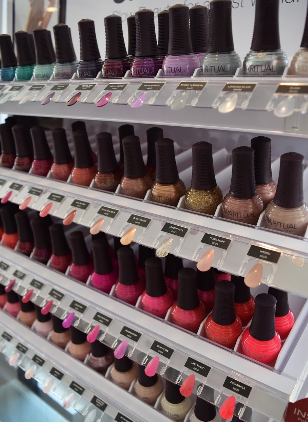 Tranquil Moments Salon and Day Spa | 1080 Resort Dr, Parksville, BC V9P 2E3, Canada | Phone: (250) 947-9887