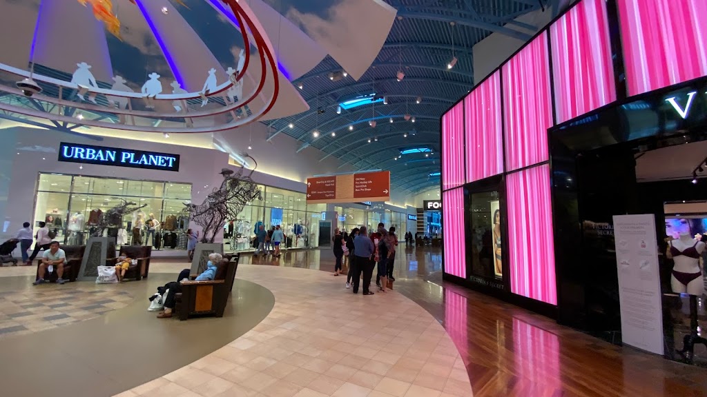 Victorias Secret & PINK | 261055 Crossiron Blvd #668, Rocky View, AB T4A 0G3, Canada | Phone: (587) 535-4751