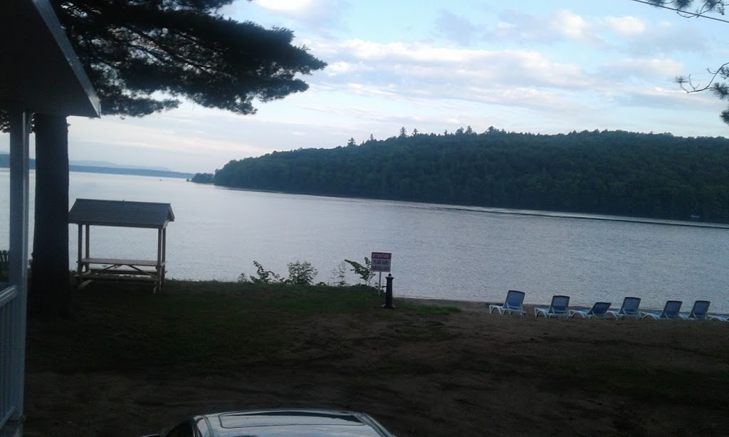 Camping Domaine De La PresquIle | 106 Chemin Ward, Notre-Dame-de-Pontmain, QC J0W 1S0, Canada | Phone: (819) 767-2832