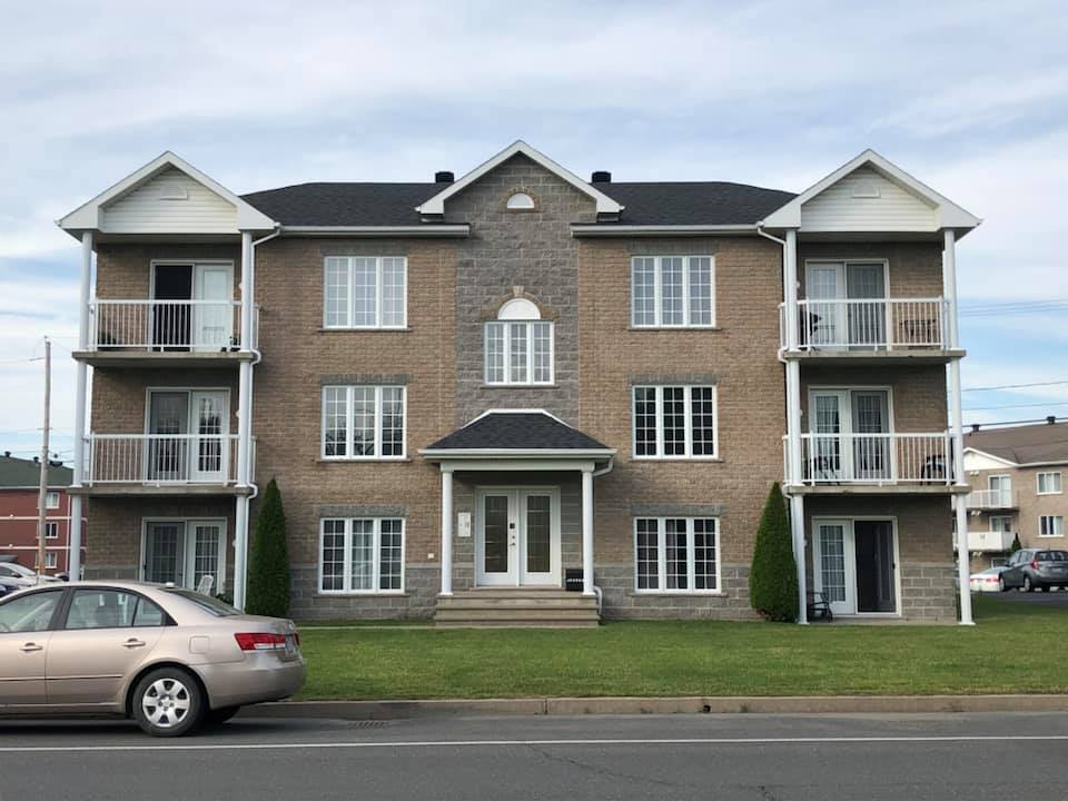 Toitures Bernier Drummondville | 1435 Rte 122, Saint-Edmond-de-Grantham, QC J0C 1K0, Canada | Phone: (819) 818-8827