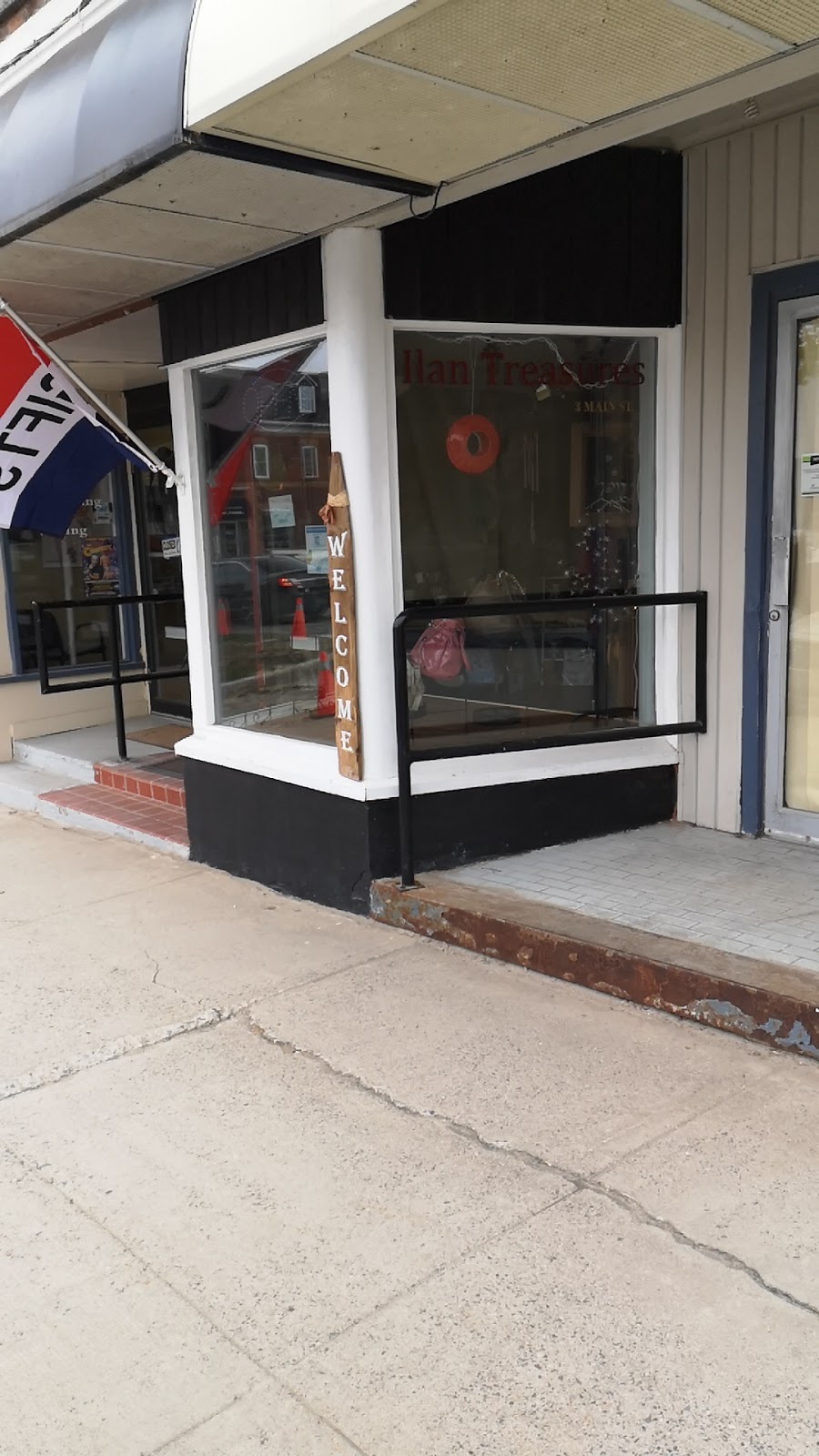 Ilan Treasures | 6 Beckwith St S, Smiths Falls, ON K7A 2A8, Canada | Phone: (613) 284-7701