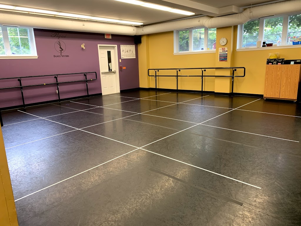 Piqué Dance Studio International | 5710 Longshadow St, Manotick, ON K4M 1M2, Canada | Phone: (613) 692-0520