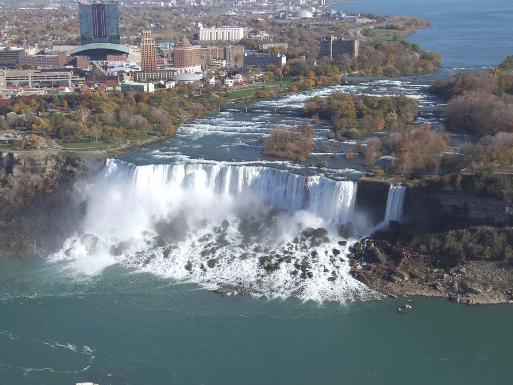 Fall for Niagara Tours | 5200 Robinson St, Niagara Falls, ON L2G 2J3, Canada | Phone: (905) 877-0855