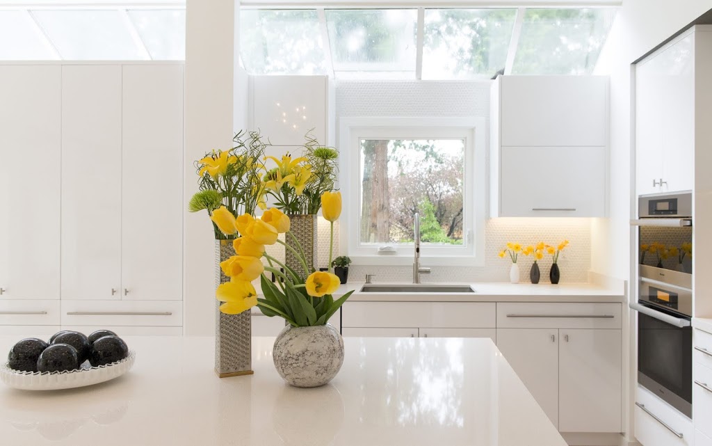 Kensington Paint & Decorating | 6791 Hastings St, Burnaby, BC V5B 1S6, Canada | Phone: (604) 320-2565