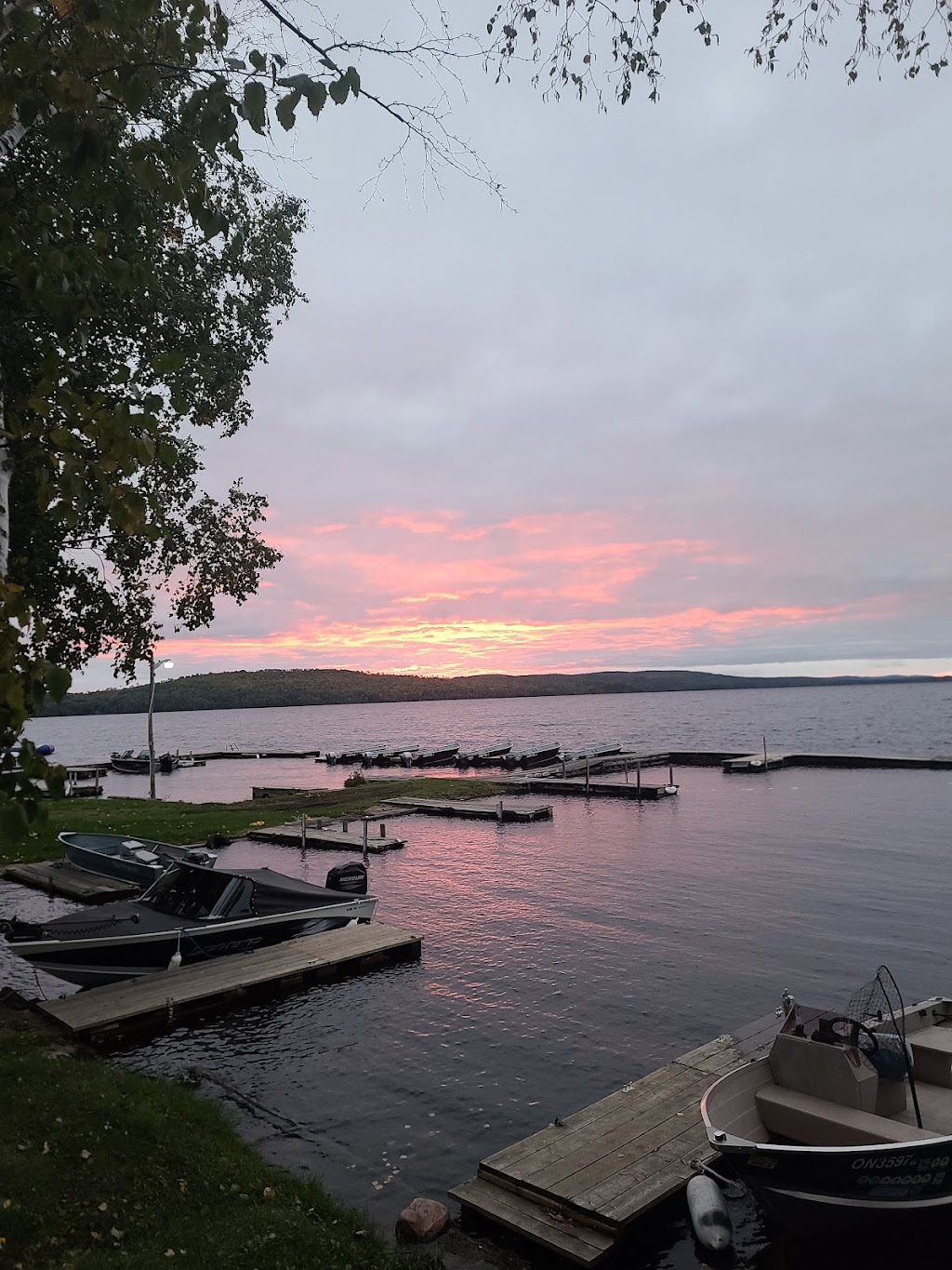 Sunny Hill Resort | 531 Sunny Hill Rd, Barrys Bay, ON K0J 1B0, Canada | Phone: (800) 494-6883