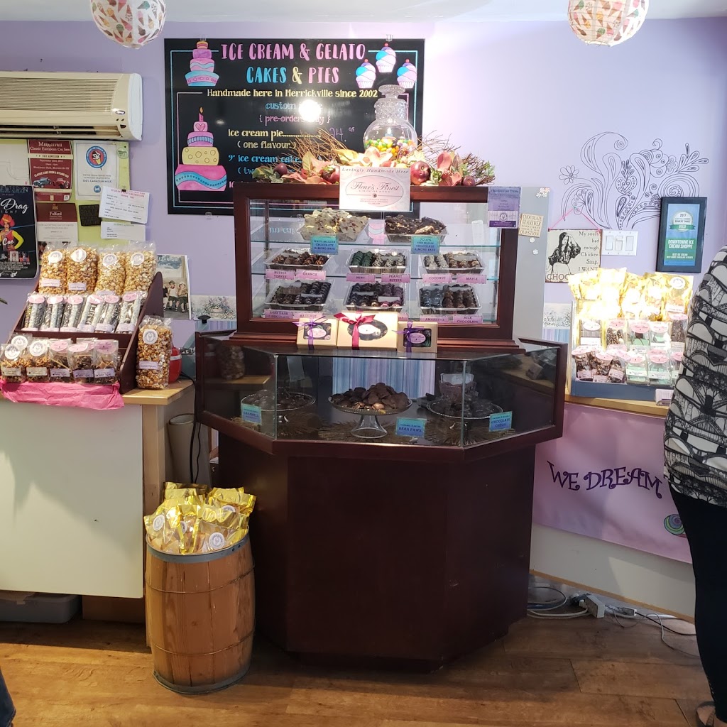Downtowne Ice Cream Shoppe | 165 St Lawrence St, Merrickville, ON K0G 1N0, Canada | Phone: (613) 269-2168