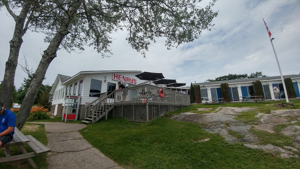 Henrys Fish Restaurant | FRYING PAN ISLAND, Sans Souci, ON P2A 2L9, Canada | Phone: (705) 746-9040