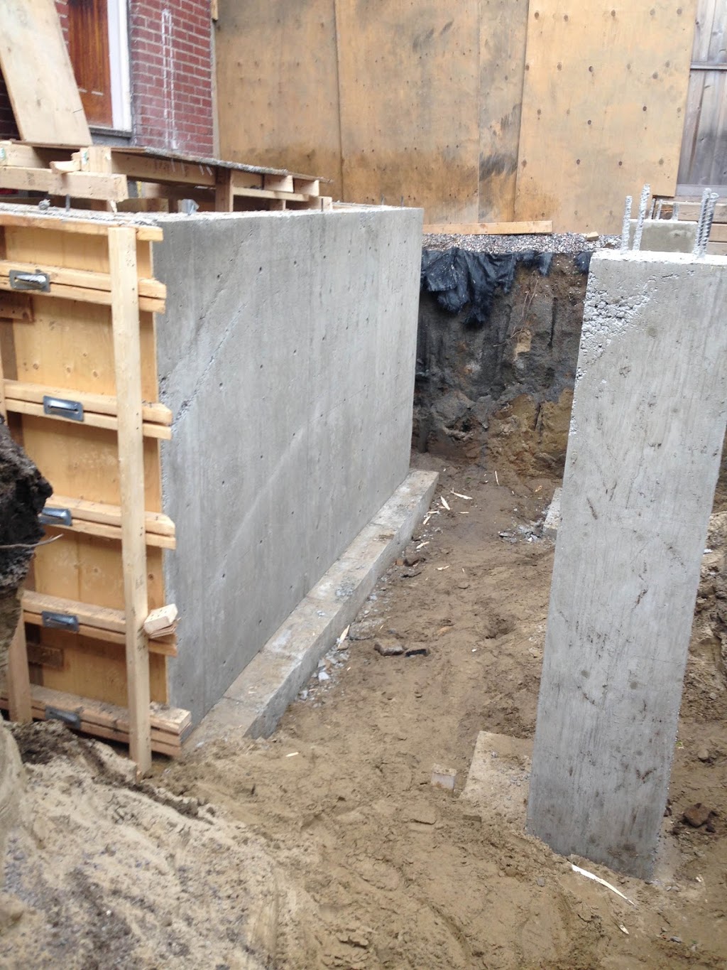 Avondale Contracting | 3841 Forest Bluff Crescent, Mississauga, ON L5N 7V1, Canada | Phone: (416) 518-5560