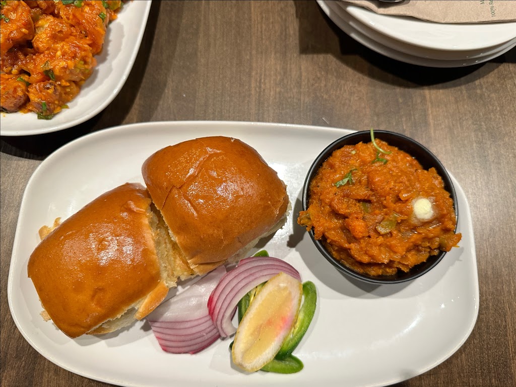 Dosa Club Indian kitchen & Bar | 1355 Sumas Way, Abbotsford, BC V2S 8H2, Canada | Phone: (604) 504-4410