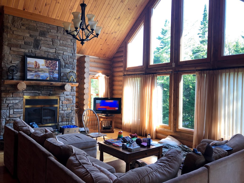 Chalet 29 - Le Lapin | Chemin du Cardinal, Mille-Isles, QC J0R 1A0, Canada