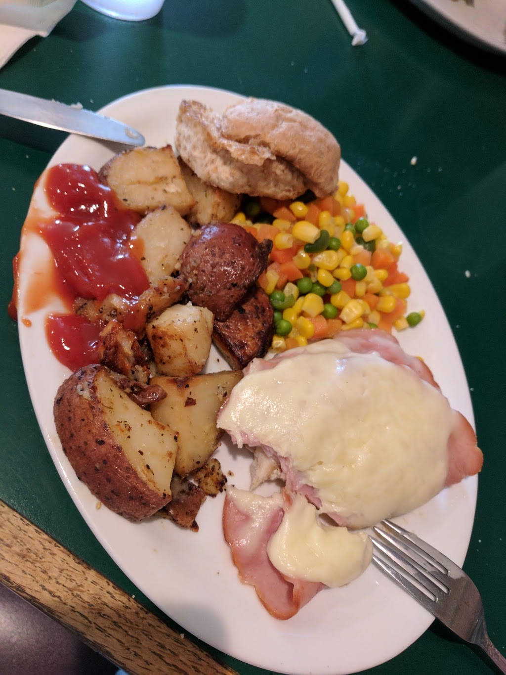 Ti-Beauville Restaurant | 43160 #1 East Hwy, Richer, MB R0E 1S0, Canada | Phone: (204) 422-9414