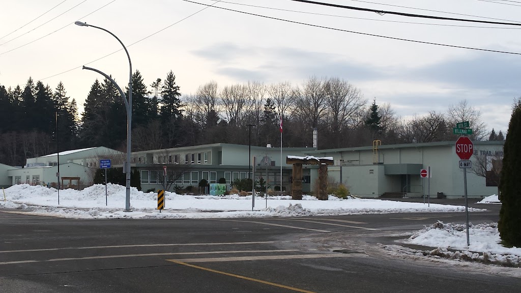 Lake Trail Community School | 805 Willemar Ave, Courtenay, BC V9N 3M1, Canada | Phone: (250) 334-3168