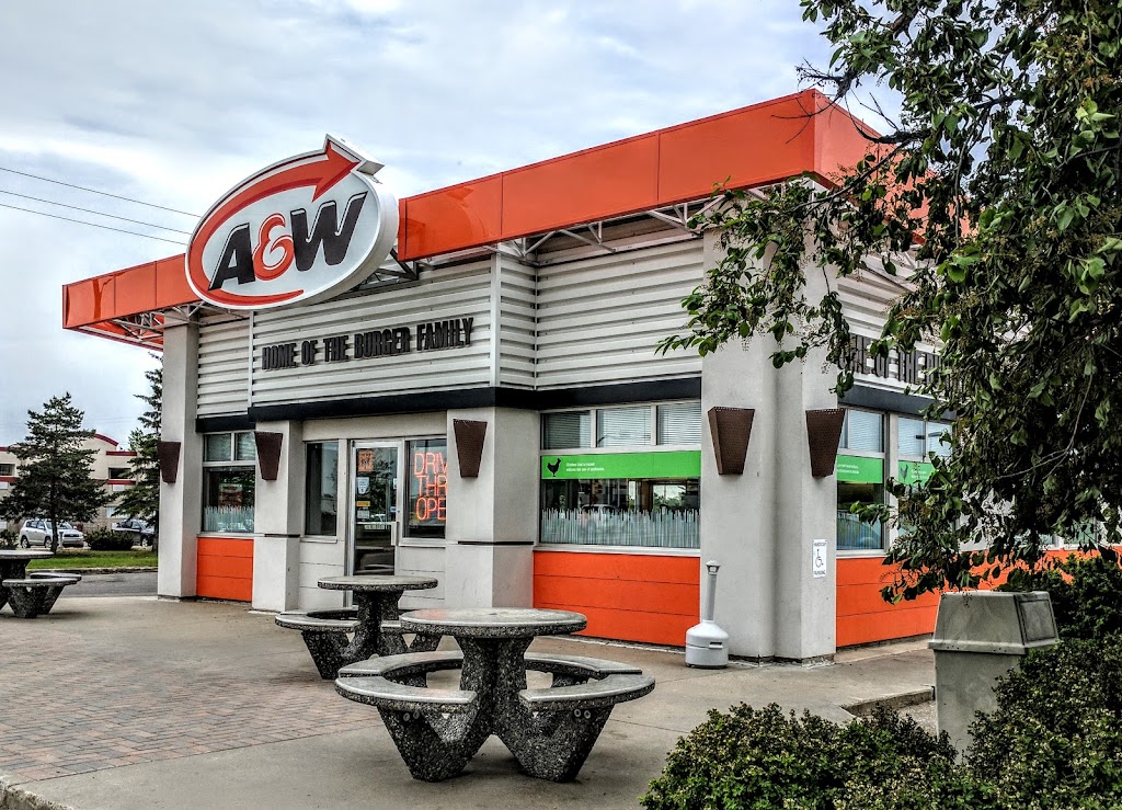A&W Canada | 605 36th St E, Prince Albert, SK S6V 8B3, Canada | Phone: (306) 763-7272