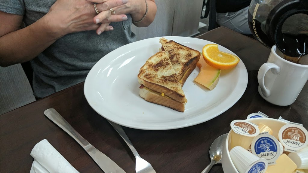 Excellent Grill | 17074 Leslie St, Newmarket, ON L3Y 8V8, Canada | Phone: (905) 235-4511