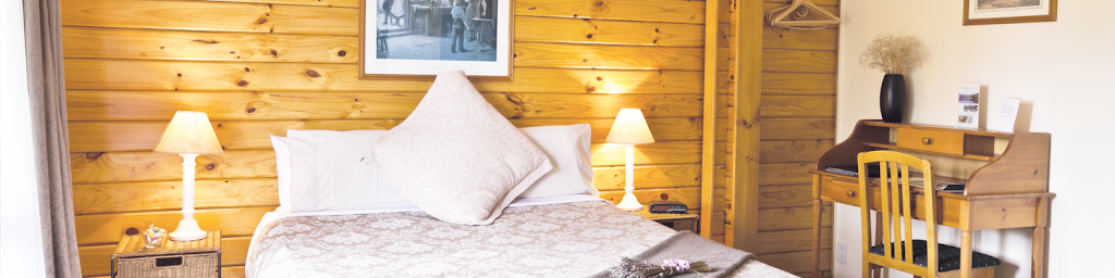 Agence de location LOUER UN CHALET LAURENTIDES | 2229 Chemin du Domaine, Saint-Adolphe-dHoward, QC J0T 2B0, Canada | Phone: (514) 718-4623