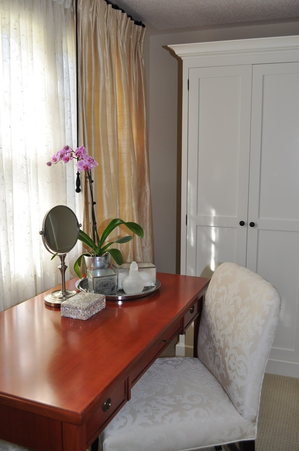 Cumming Interior Design | 318 Sunset Blvd RR1, Thornbury, ON N0H 2P0, Canada | Phone: (905) 474-0181