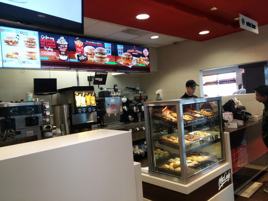 McDonalds | 1950 Dundas St, London, ON N5V 1P5, Canada | Phone: (519) 451-5590