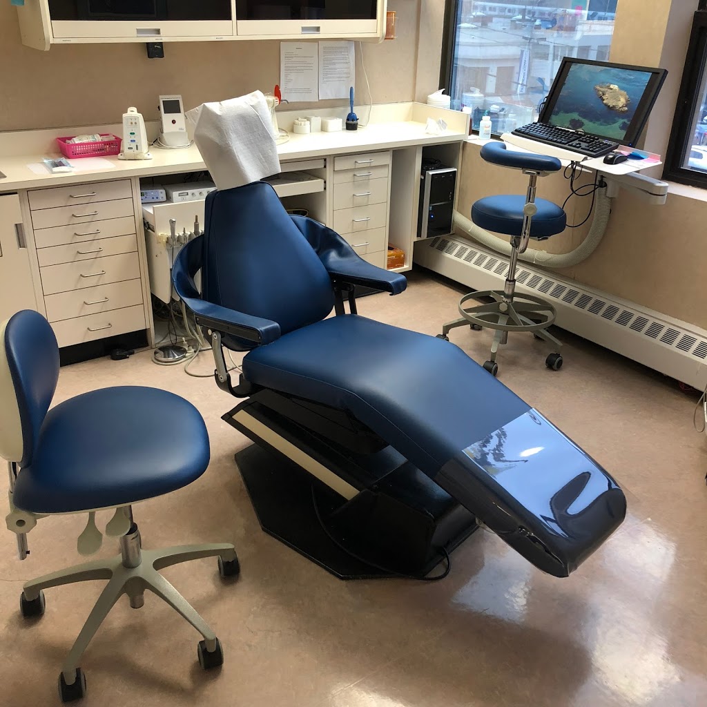 Dental Health Centre in the Kingsway- Dr Kutzko | 3101 Bloor St W, Etobicoke, ON M8X 2W2, Canada | Phone: (416) 233-6453