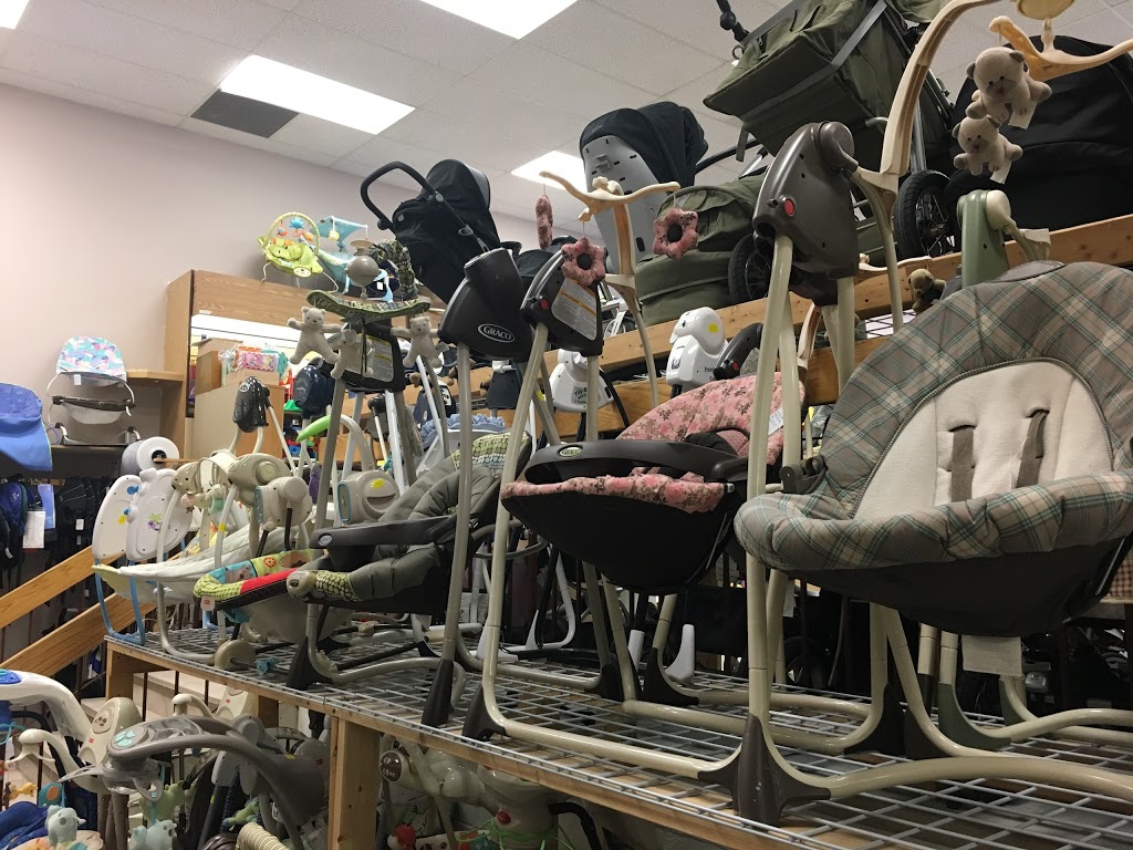 Peekaboo Its Almost New | 320 N Park St, Brantford, ON N3R 4L3, Canada | Phone: (519) 770-4581