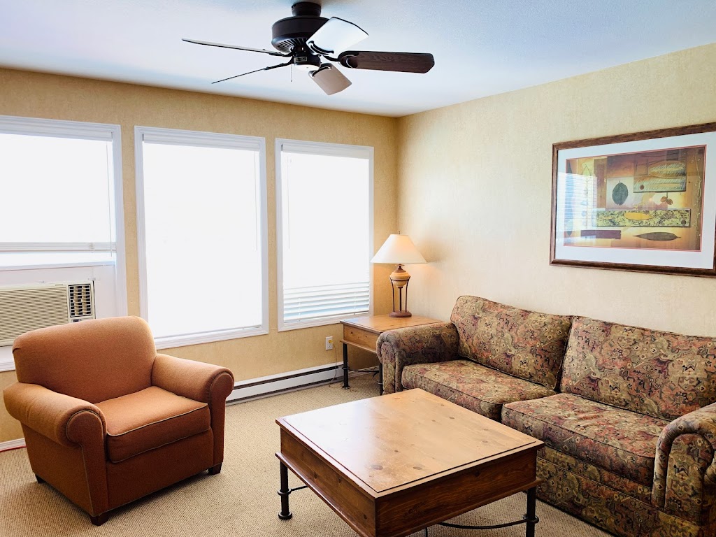 Mountain View Resort and Suites | 5058 Riverview Rd Building 8000, Fairmont Hot Springs, BC V0B 1L1, Canada | Phone: (778) 525-0052