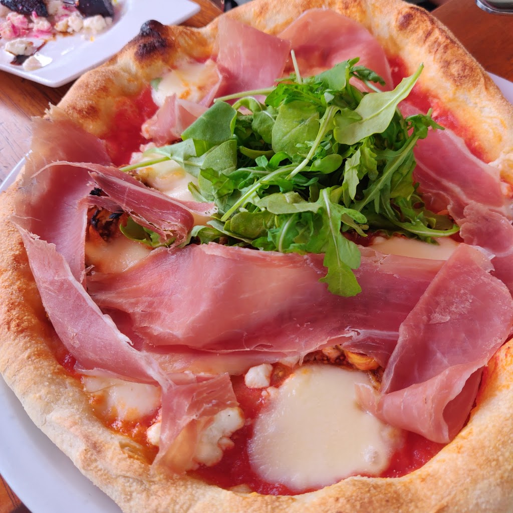 Stella Pizzeria | 1327 Avenue Laurier E, Montréal, QC H2J 1H4, Canada | Phone: (514) 903-9448