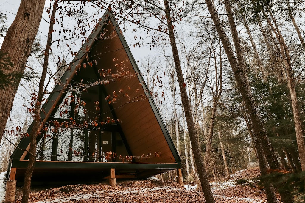 Les Refuges des Collines | 101 Chem. H Zurenski, Val-des-Monts, QC J8N 5J2, Canada | Phone: (819) 665-0098