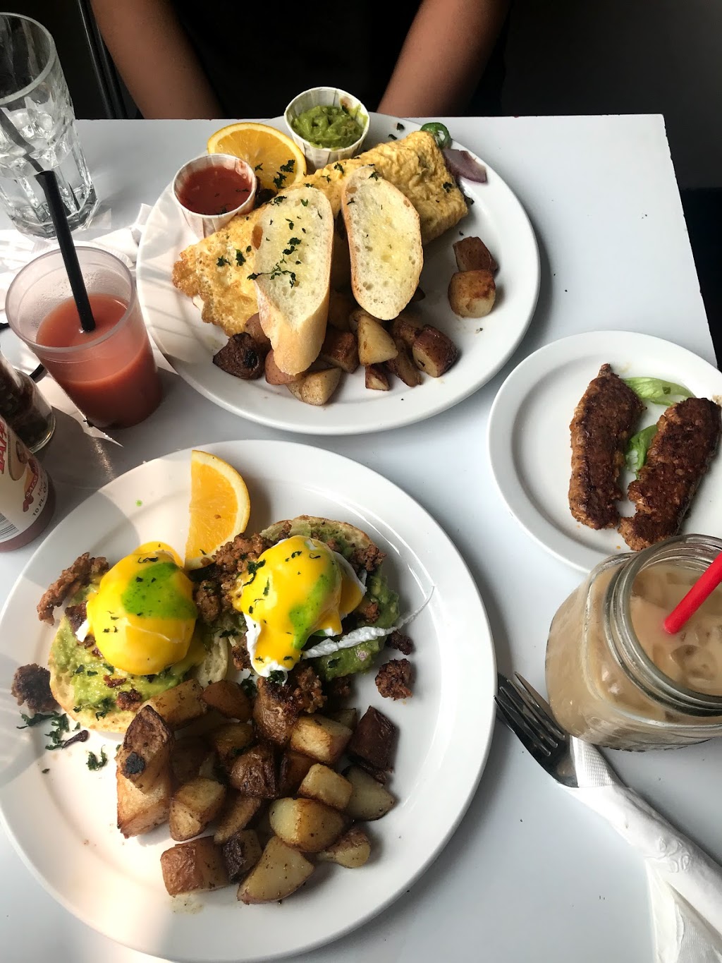 Huevos Gourmet | 2888 Lake Shore Blvd W, Etobicoke, ON M8V 1J2, Canada | Phone: (416) 503-4313