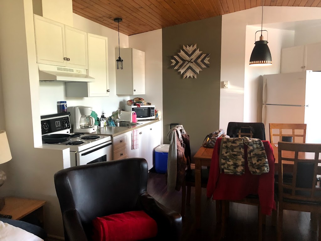 Cottages Riviera | 1530 Bd de Comporté, La Malbaie, QC G5A 1M8, Canada | Phone: (418) 665-9999