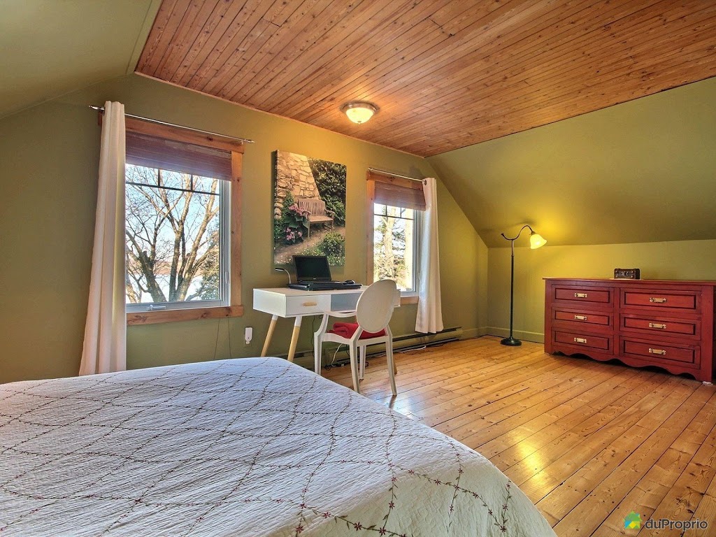 Chalet Douceur du lac | 187 Rue Larochelle, Asbestos, QC J1T 3M7, Canada | Phone: (819) 434-6326