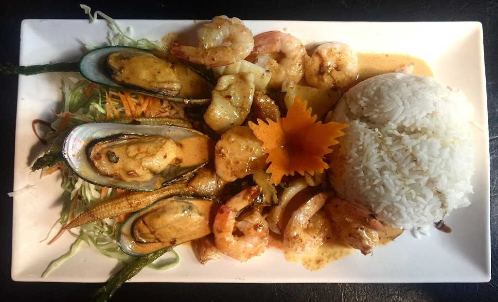 I Am Thai Restaurant | 33370 S Fraser Way, Abbotsford, BC V2S 2B2, Canada | Phone: (604) 744-1245