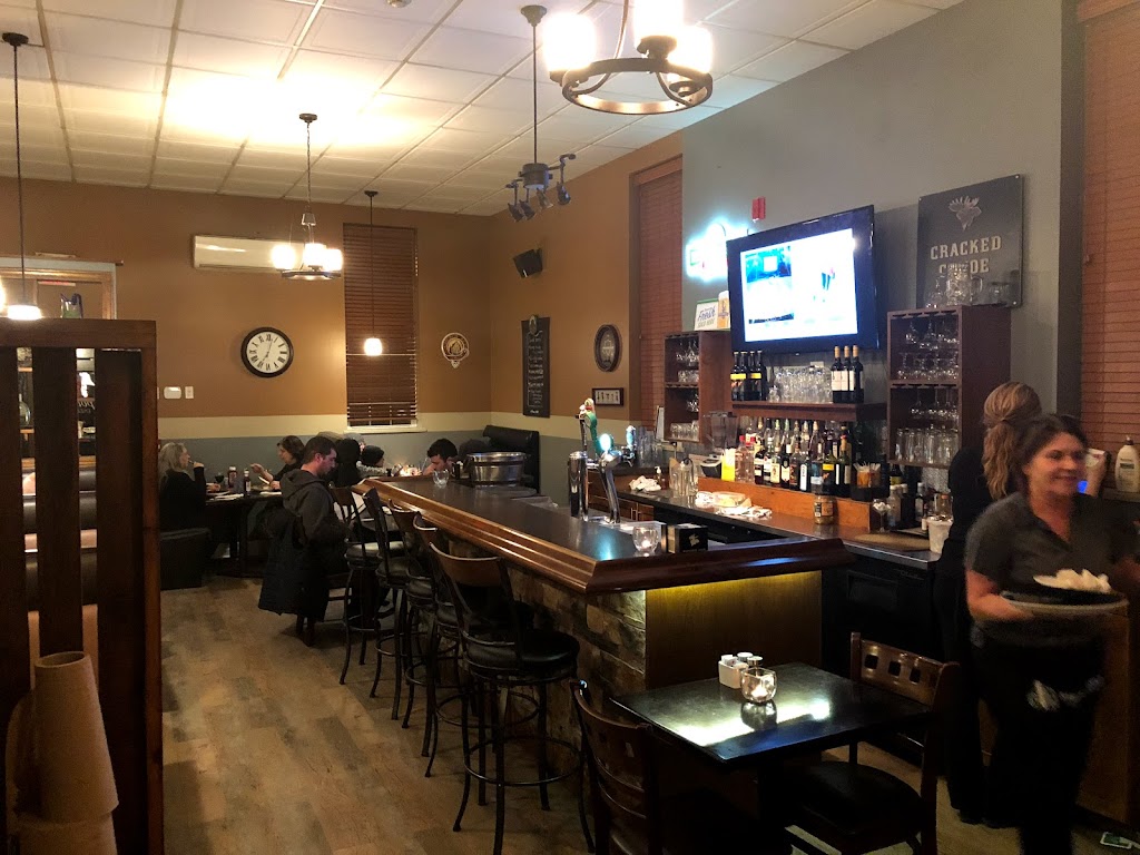 Apollos Pizzeria | 92 Bridge St E, Campbellford, ON K0L 1L0, Canada | Phone: (705) 653-1414