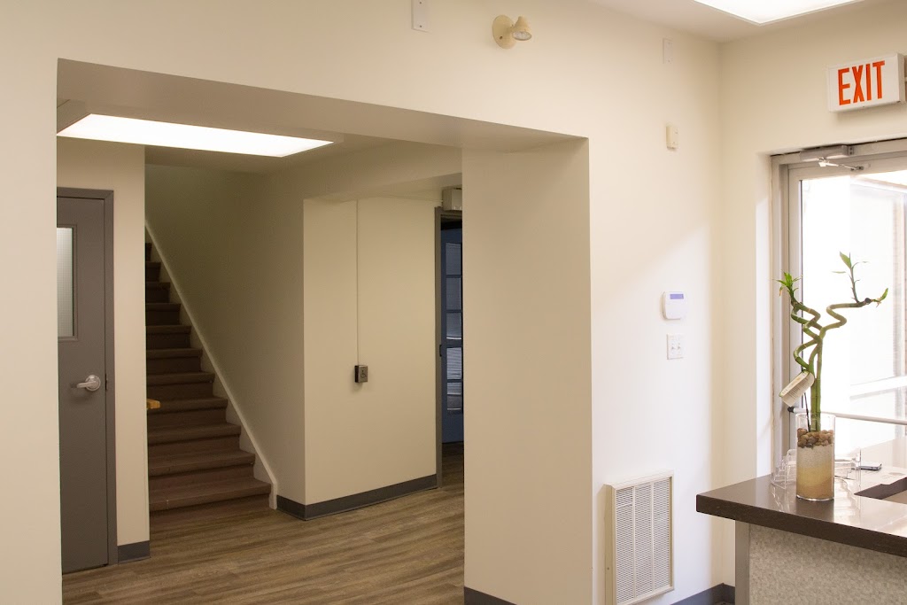 The MomMe Clinic | 115 Parkdale Ave S, Hamilton, ON L8K 6K4, Canada | Phone: (905) 529-5680