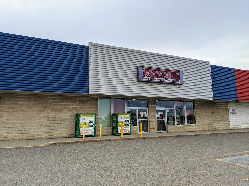 ToolTown Canada | 915 Memorial Ave, Thunder Bay, ON P7B 4A1, Canada | Phone: (807) 345-1285